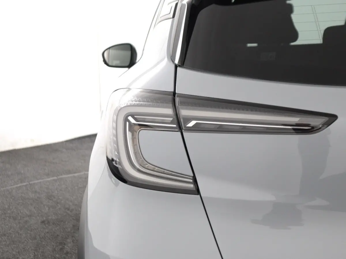 techno full hybrid E-Tech 160 | Google Navigatie | Parkeercamera | Climate Control |