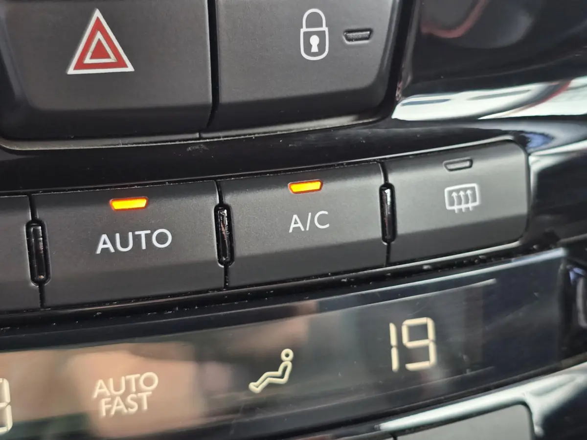 1.2 PureTech GT-line Clima/Navi/Cruise/17" LMV