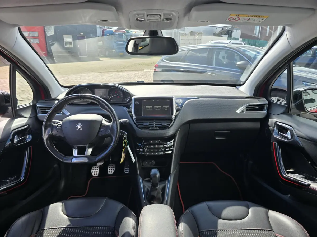 1.2 PureTech GT-line Clima/Navi/Cruise/17" LMV