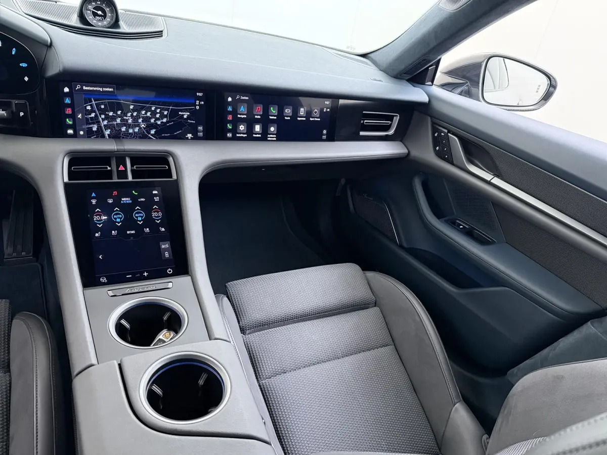 Turbo 93 kWh SOH 91% | SPORT CHRONO | HEAD-UP | CARBON PAKKET | ALCANTARA STOELEN + HEMEL | DUAL SCHERM | PSCB KERAMISCH GECOATE REMMEN | BURMESTER PREMIUM AUDIO | STOELVERWARMING + STUURWIE