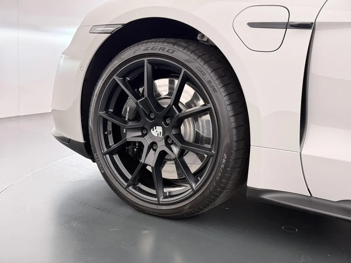 Turbo 93 kWh SOH 91% | SPORT CHRONO | HEAD-UP | CARBON PAKKET | ALCANTARA STOELEN + HEMEL | DUAL SCHERM | PSCB KERAMISCH GECOATE REMMEN | BURMESTER PREMIUM AUDIO | STOELVERWARMING + STUURWIE