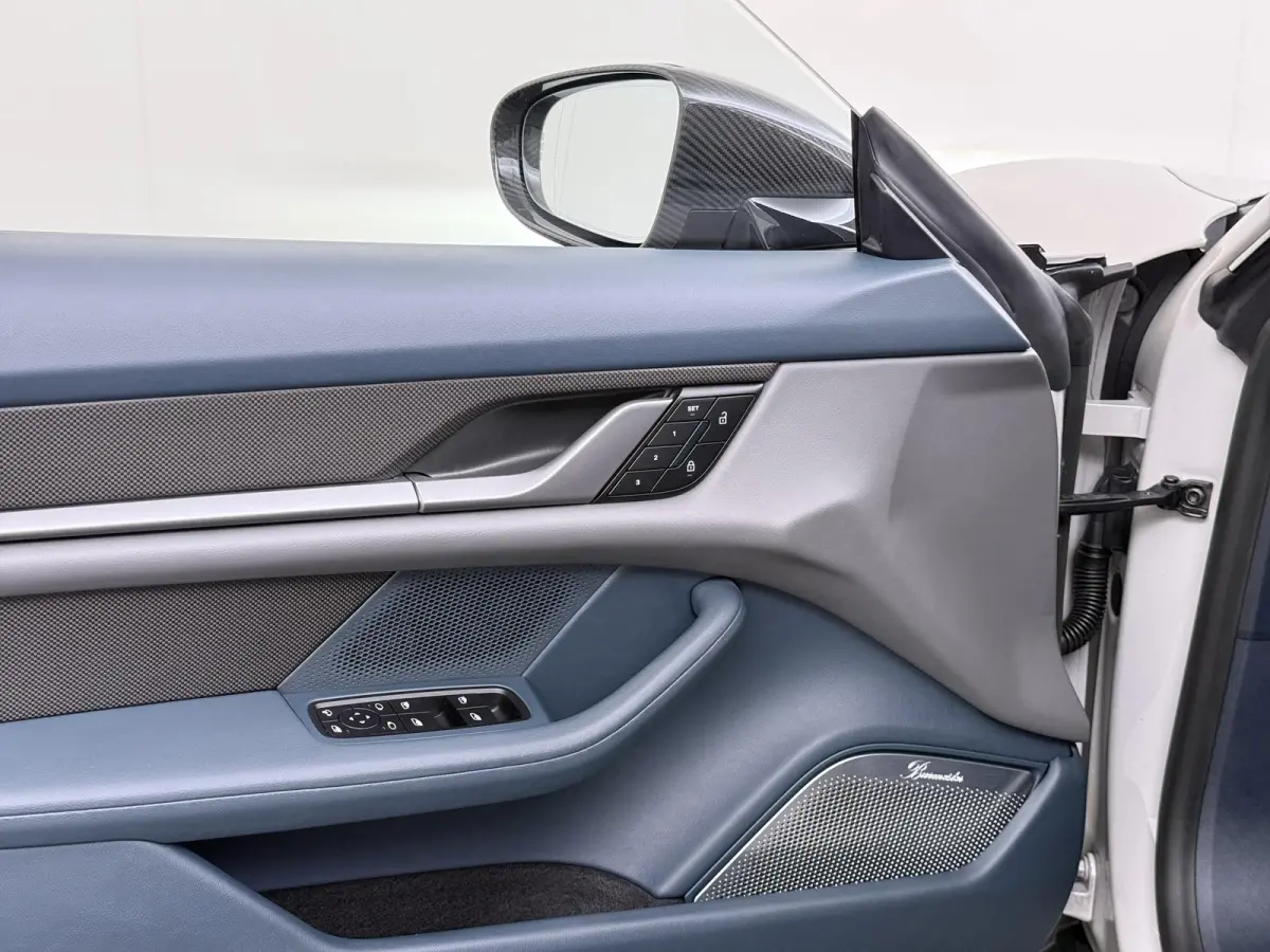 Turbo 93 kWh SOH 91% | SPORT CHRONO | HEAD-UP | CARBON PAKKET | ALCANTARA STOELEN + HEMEL | DUAL SCHERM | PSCB KERAMISCH GECOATE REMMEN | BURMESTER PREMIUM AUDIO | STOELVERWARMING + STUURWIE