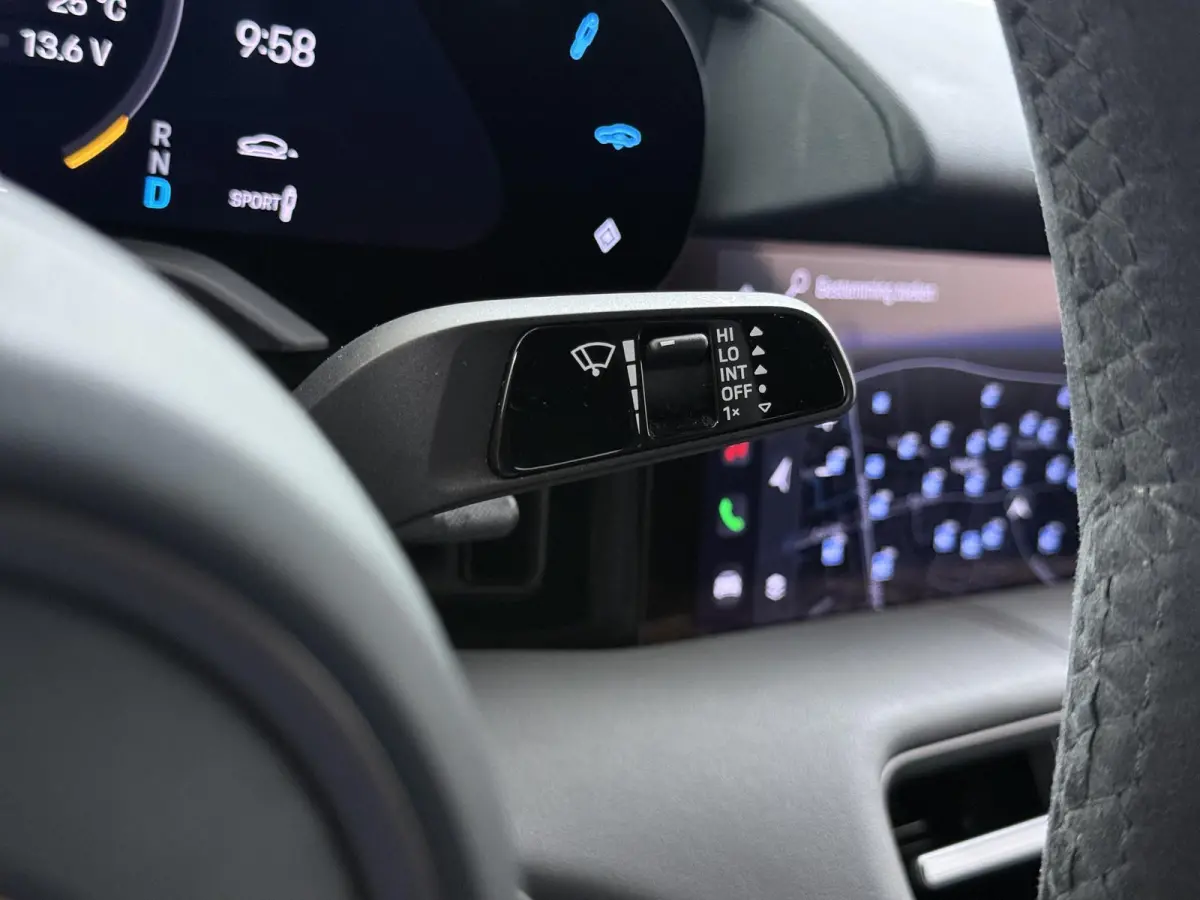 Turbo 93 kWh SOH 91% | SPORT CHRONO | HEAD-UP | CARBON PAKKET | ALCANTARA STOELEN + HEMEL | DUAL SCHERM | PSCB KERAMISCH GECOATE REMMEN | BURMESTER PREMIUM AUDIO | STOELVERWARMING + STUURWIE