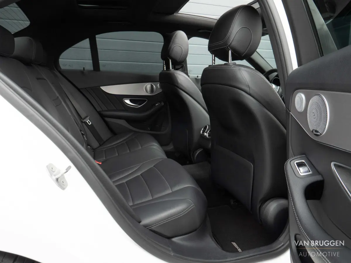 300 AMG Premium Plus Pano Burmester Memory Luchtvering