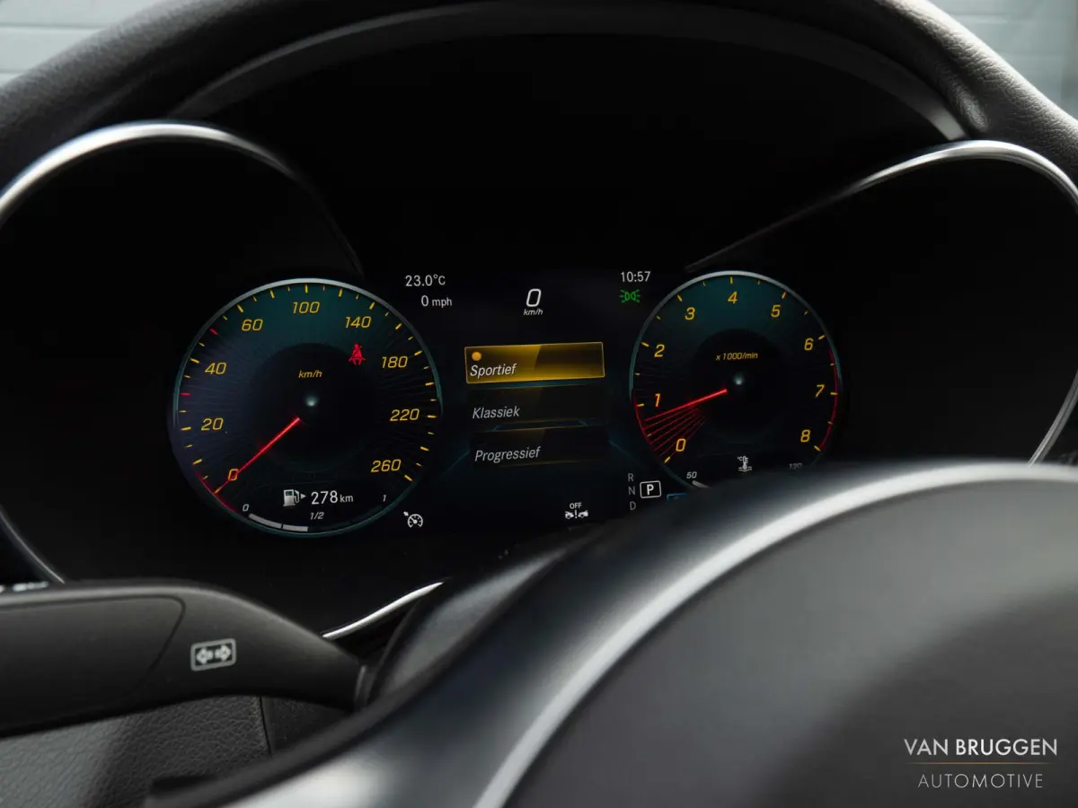 300 AMG Premium Plus Pano Burmester Memory Luchtvering