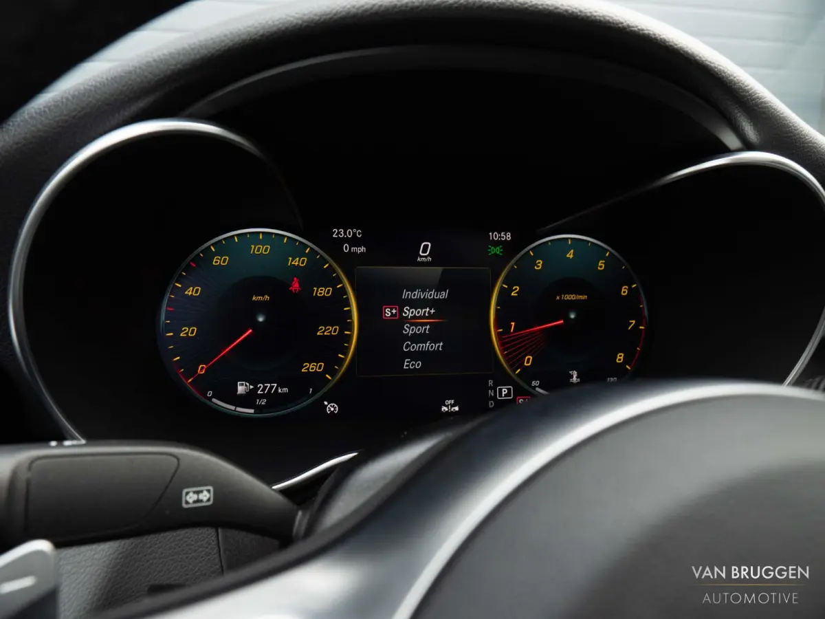 300 AMG Premium Plus Pano Burmester Memory Luchtvering