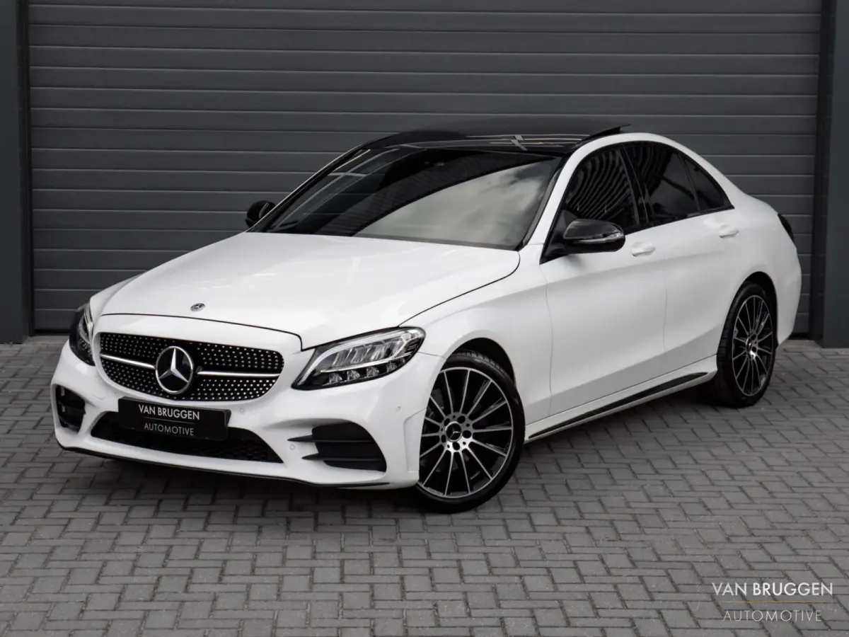 300 AMG Premium Plus Pano Burmester Memory Luchtvering