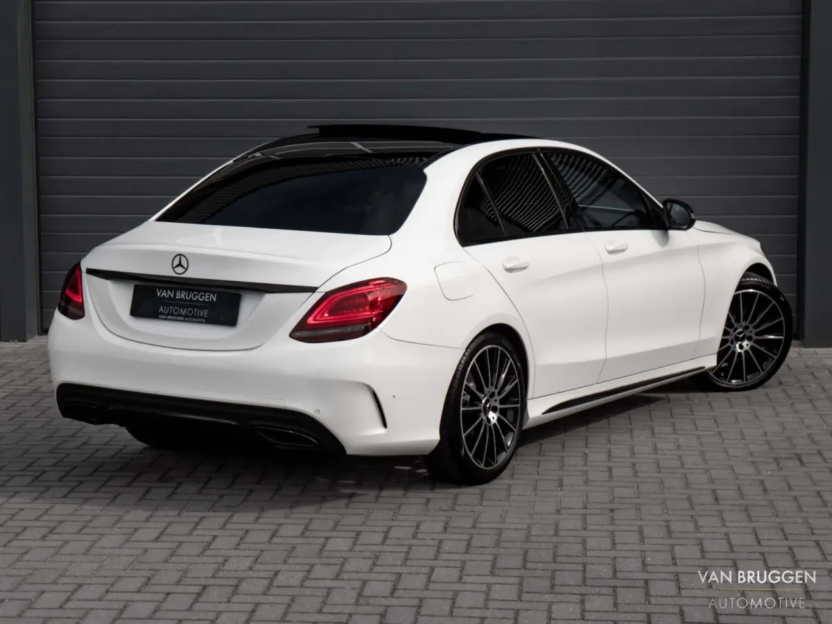 300 AMG Premium Plus Pano Burmester Memory Luchtvering