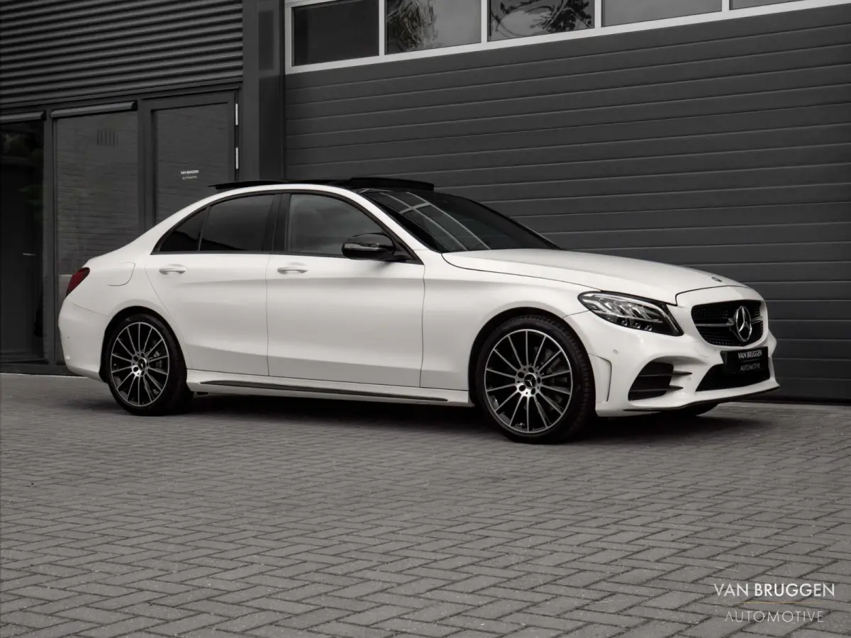 300 AMG Premium Plus Pano Burmester Memory Luchtvering