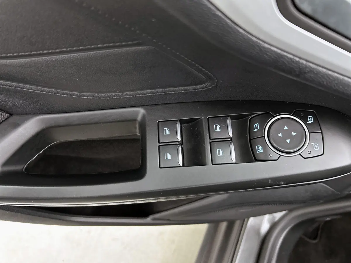 1.0 EcoBoost Trend Edition Business | Winterpack | Clima | Navi | Apple Carplay | Cruise Control | LMV |