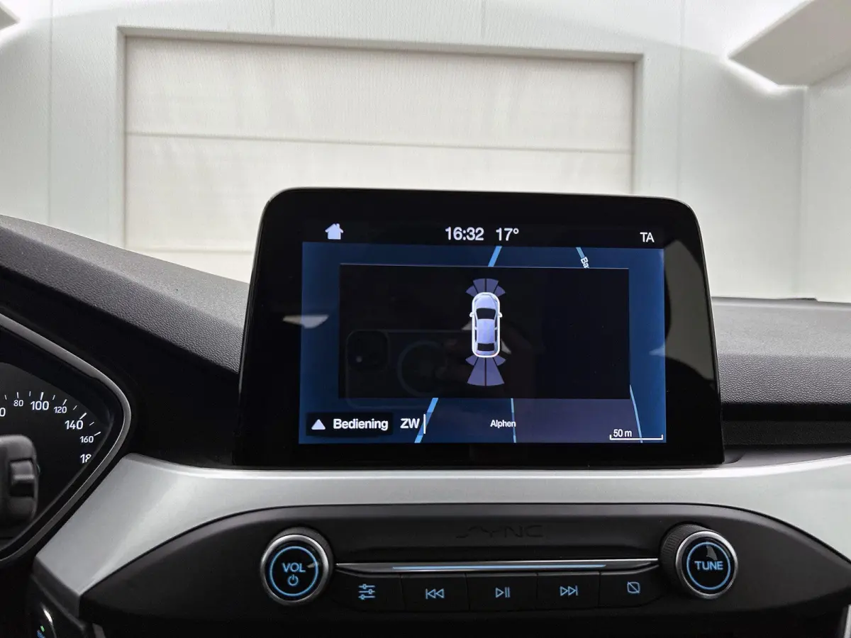 1.0 EcoBoost Trend Edition Business | Winterpack | Clima | Navi | Apple Carplay | Cruise Control | LMV |