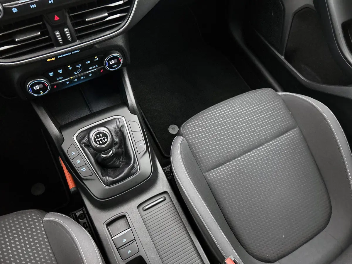 1.0 EcoBoost Trend Edition Business | Winterpack | Clima | Navi | Apple Carplay | Cruise Control | LMV |