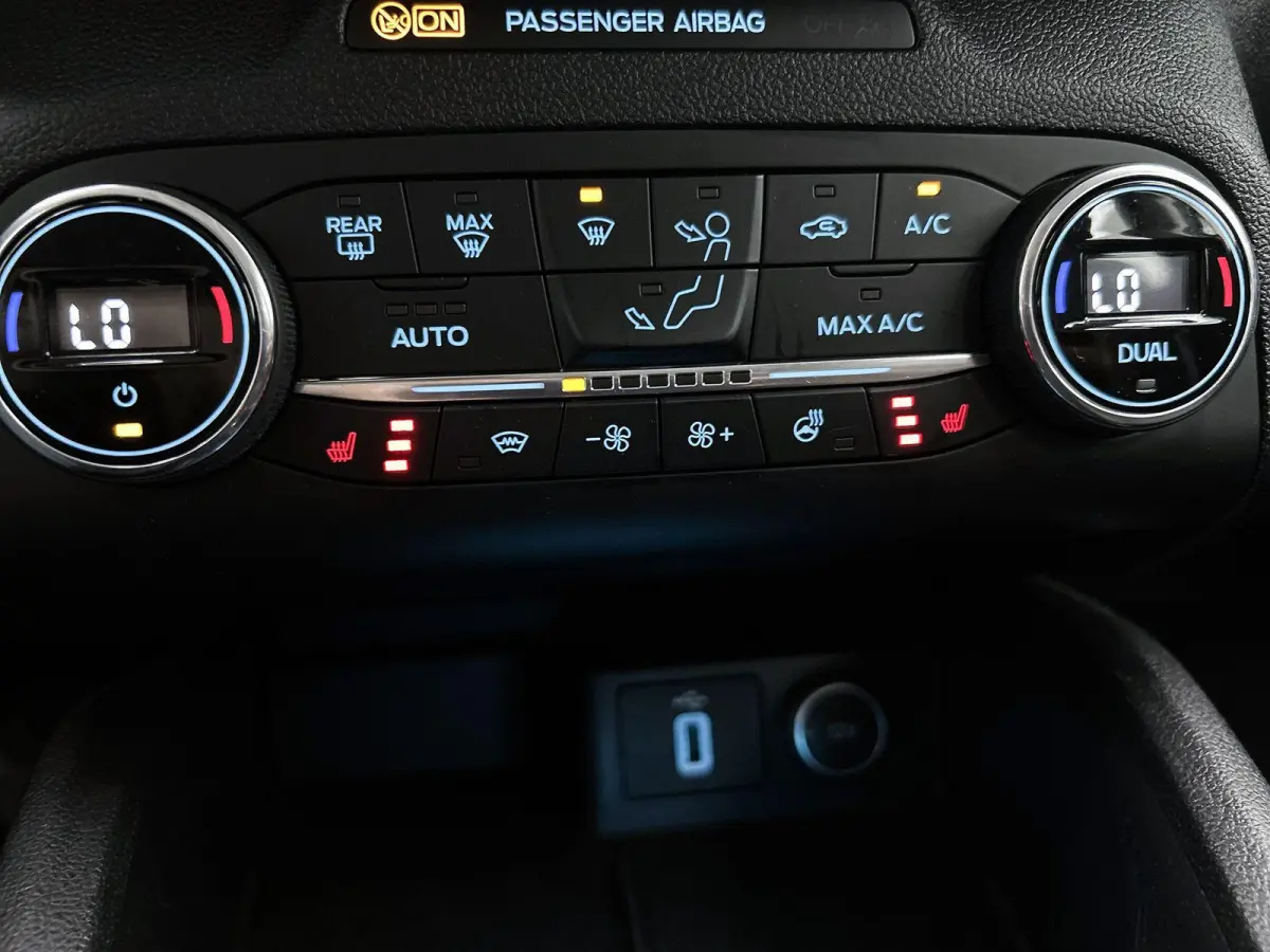 1.0 EcoBoost Trend Edition Business | Winterpack | Clima | Navi | Apple Carplay | Cruise Control | LMV |