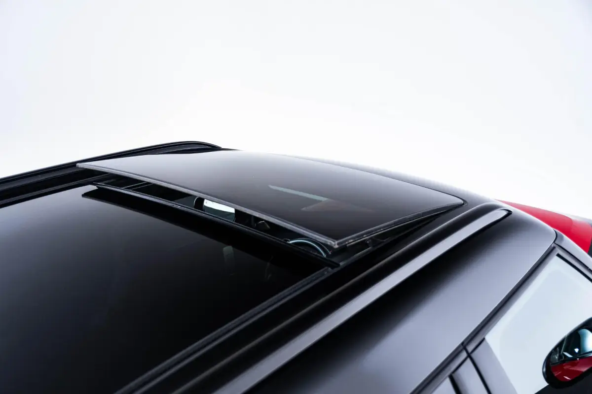SE ALL4 John Cooper Works L Glazen panoramadak - Head up - Harman Kardon - Driving/Parking Assistant Plus - Comfort Access - High-beam Assistant - Getinte Ruiten -