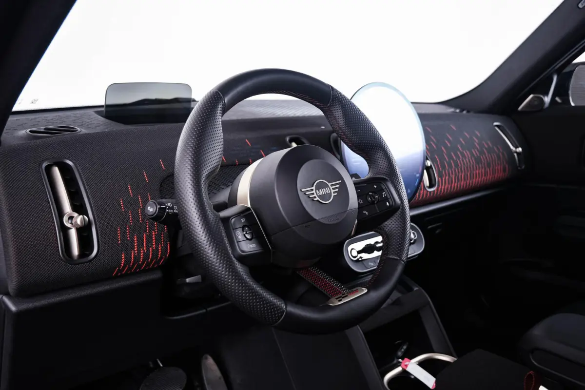 SE ALL4 John Cooper Works L Glazen panoramadak - Head up - Harman Kardon - Driving/Parking Assistant Plus - Comfort Access - High-beam Assistant - Getinte Ruiten -