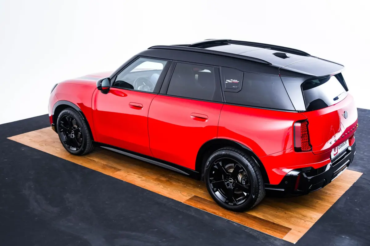 SE ALL4 John Cooper Works L Glazen panoramadak - Head up - Harman Kardon - Driving/Parking Assistant Plus - Comfort Access - High-beam Assistant - Getinte Ruiten -