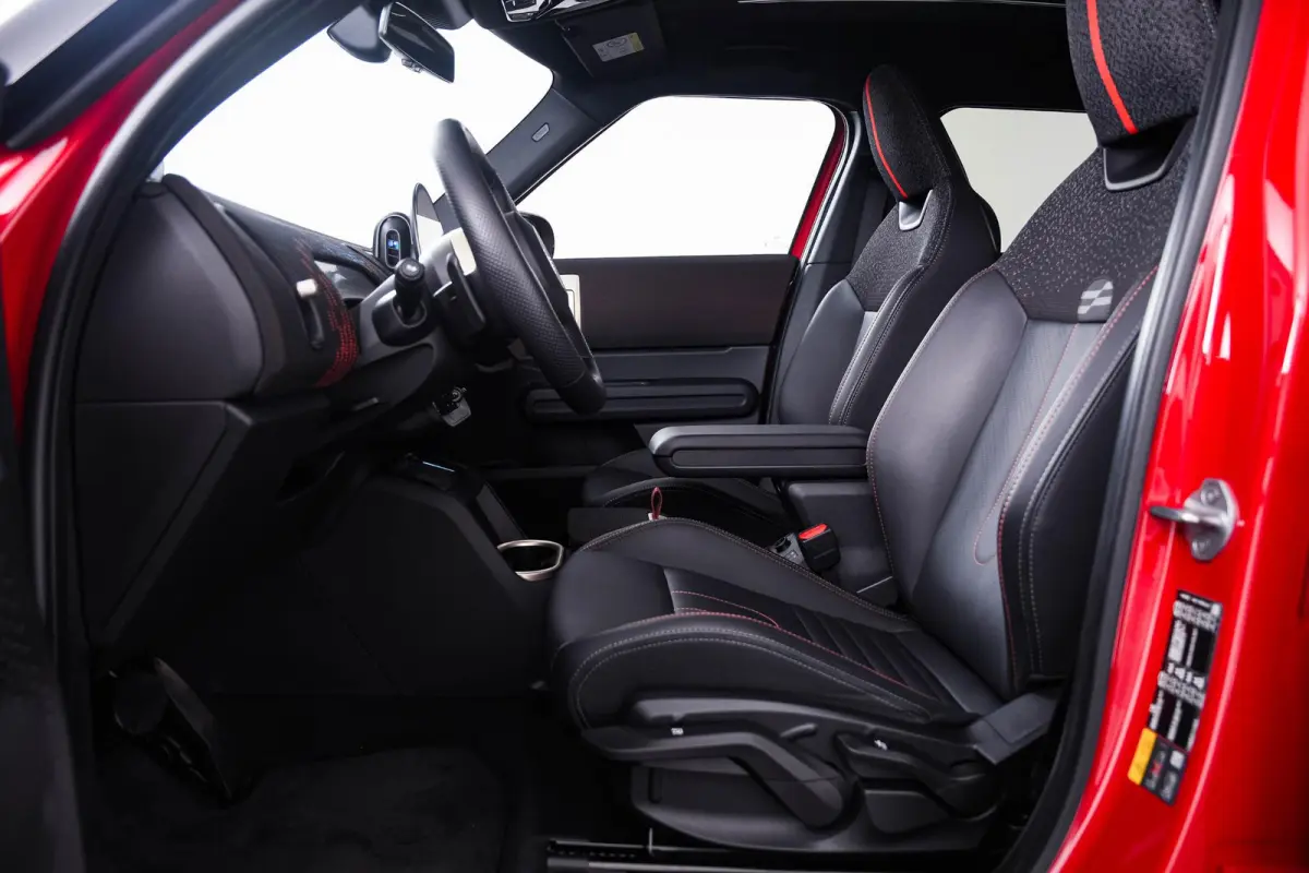 SE ALL4 John Cooper Works L Glazen panoramadak - Head up - Harman Kardon - Driving/Parking Assistant Plus - Comfort Access - High-beam Assistant - Getinte Ruiten -