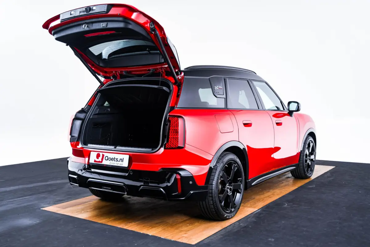 SE ALL4 John Cooper Works L Glazen panoramadak - Head up - Harman Kardon - Driving/Parking Assistant Plus - Comfort Access - High-beam Assistant - Getinte Ruiten -