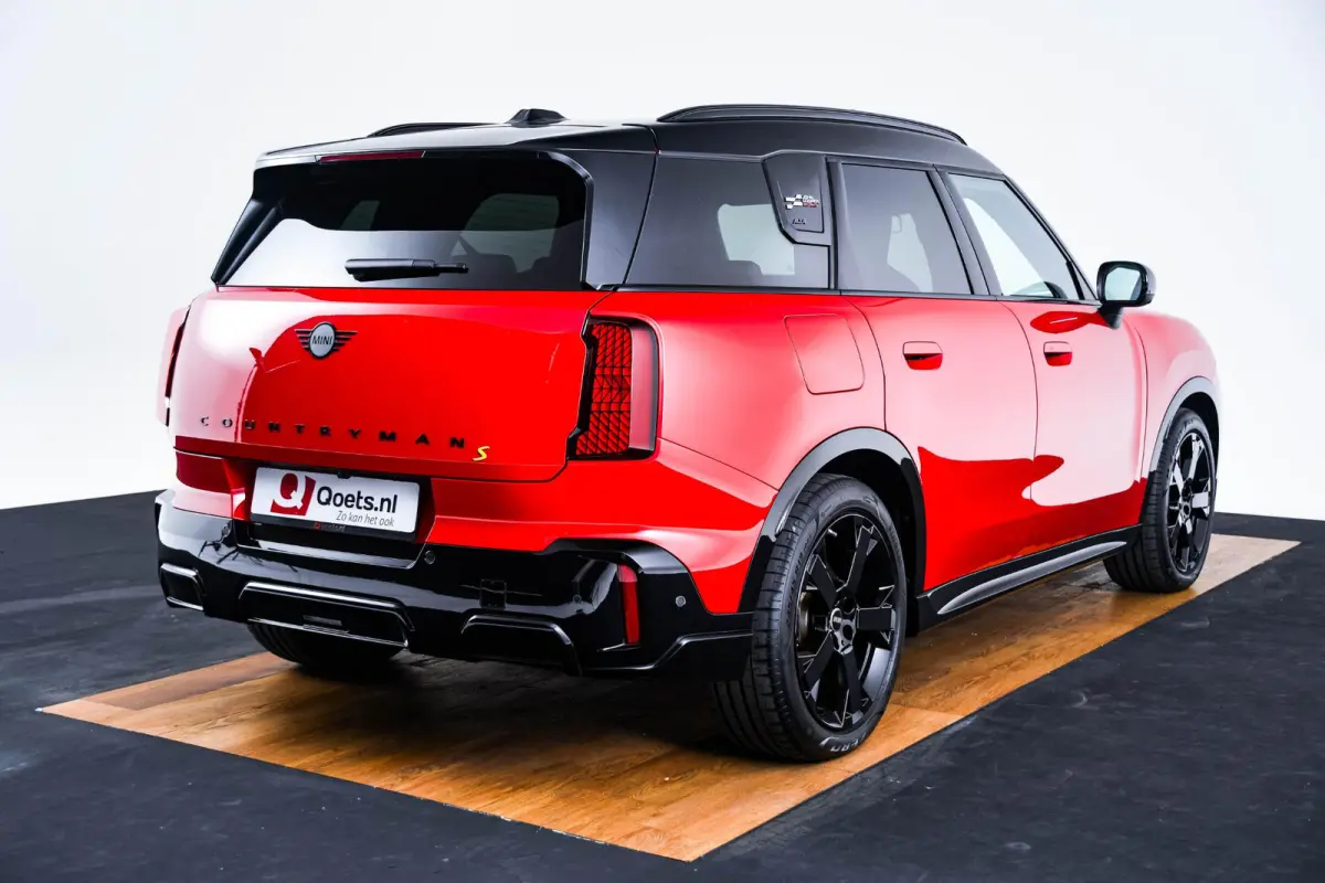 SE ALL4 John Cooper Works L Glazen panoramadak - Head up - Harman Kardon - Driving/Parking Assistant Plus - Comfort Access - High-beam Assistant - Getinte Ruiten -