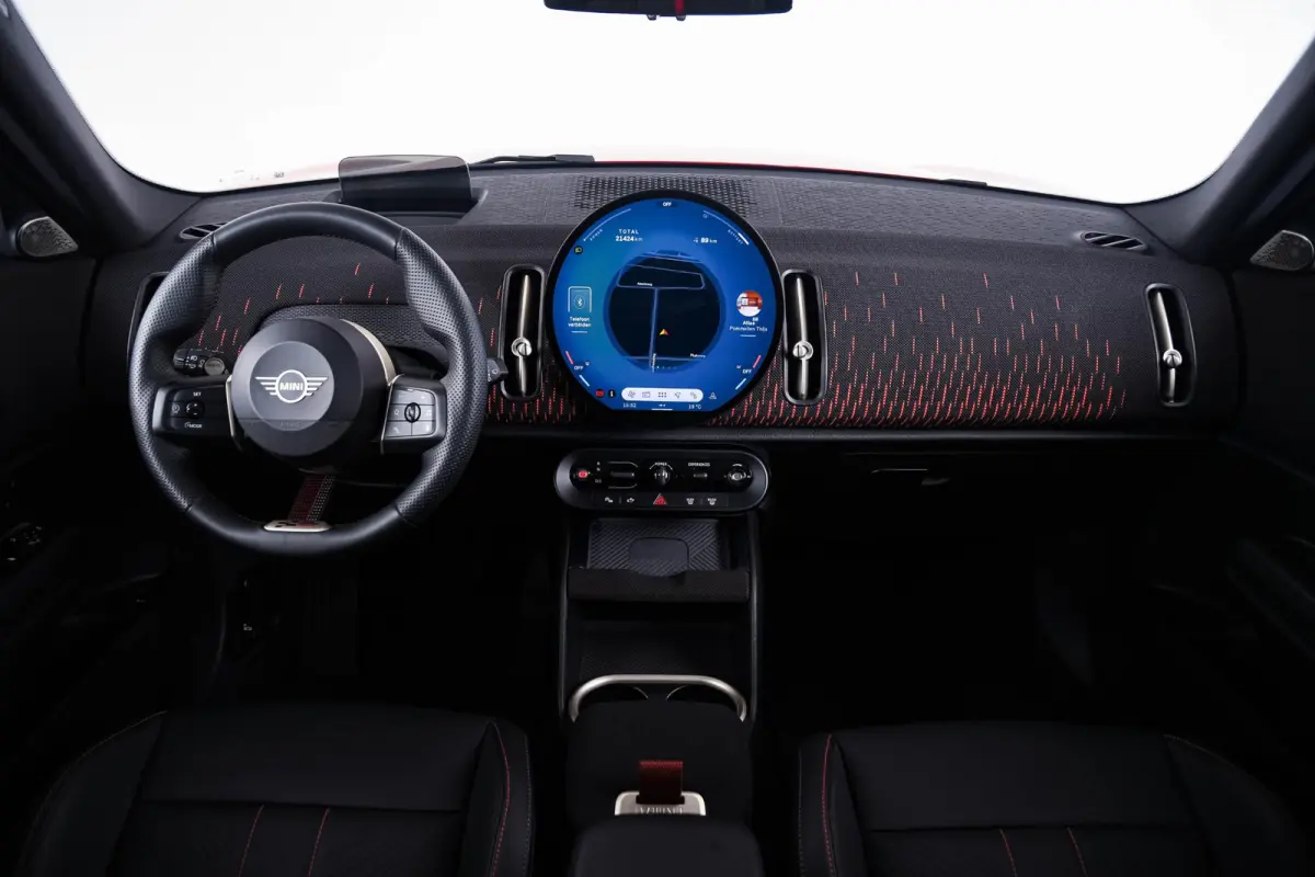 SE ALL4 John Cooper Works L Glazen panoramadak - Head up - Harman Kardon - Driving/Parking Assistant Plus - Comfort Access - High-beam Assistant - Getinte Ruiten -