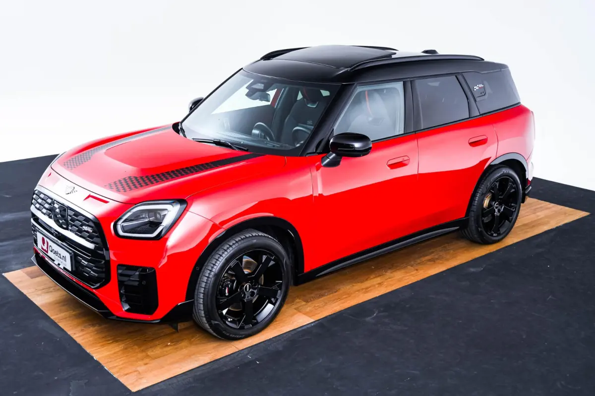 SE ALL4 John Cooper Works L Glazen panoramadak - Head up - Harman Kardon - Driving/Parking Assistant Plus - Comfort Access - High-beam Assistant - Getinte Ruiten -