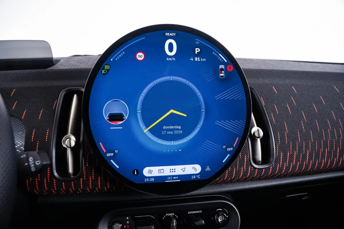 SE ALL4 John Cooper Works L Glazen panoramadak - Head up - Harman Kardon - Driving/Parking Assistant Plus - Comfort Access - High-beam Assistant - Getinte Ruiten -