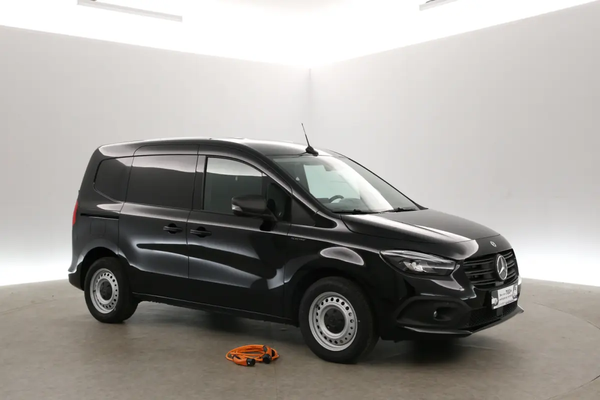 Elektrisch 112 45 kWh | Snelladen | SOH 99% | 1400kg Trekgew. | Clima | Camera | Cruise | Carplay