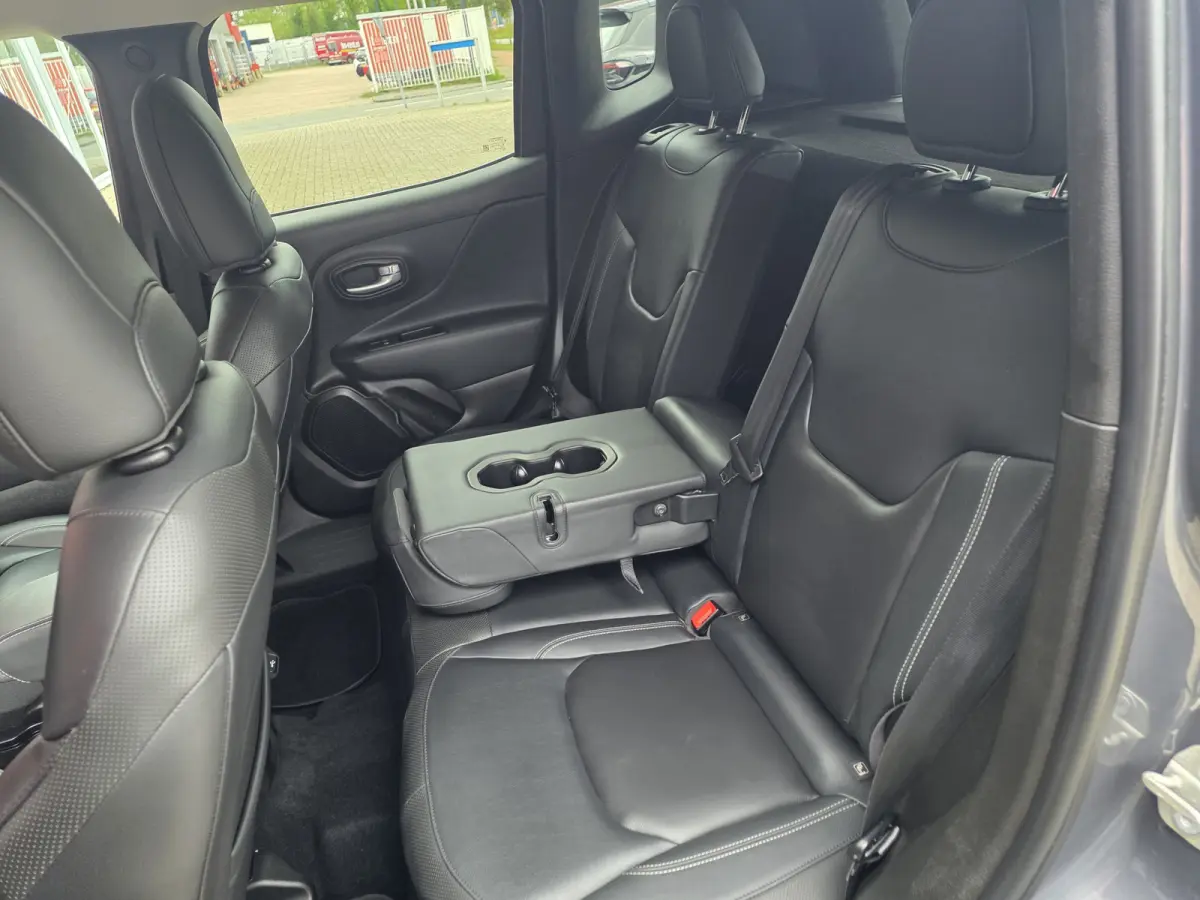 1.5T e-Hybrid S | Winterpakket | Leren Bekleding | Camera | Led verlichting