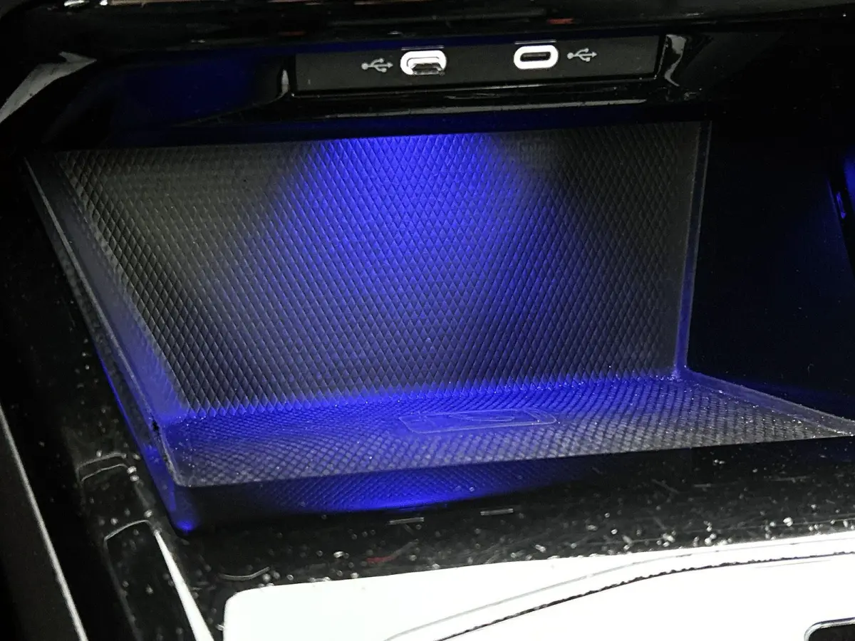 1.4 eHybrid Style | APPLE CARPLAY | ANDROID AUTO | ACHTERUITRIJCAMERA | STOELVERWARMING | STUURVERWARMING | SFEERVERLICHTING | IQ LIGHT VOOR | LICHTMETALEN VELGEN | COMFORT STOELEN | DAB RAD