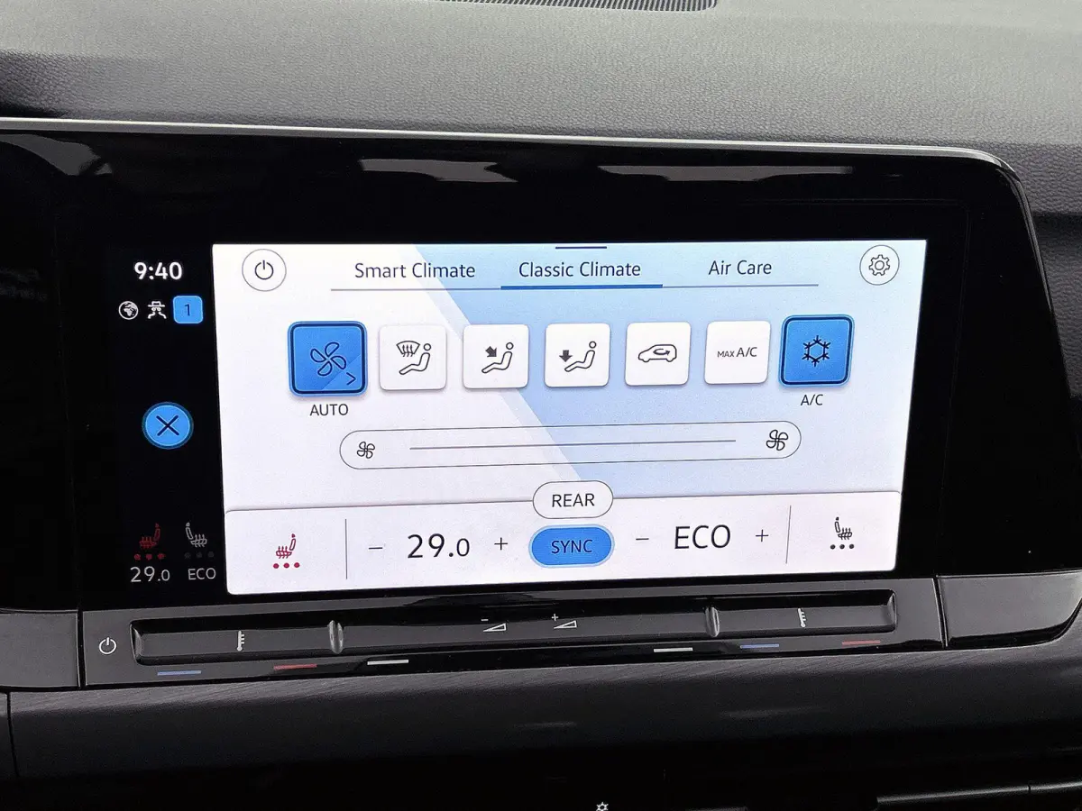 1.4 eHybrid Style | APPLE CARPLAY | ANDROID AUTO | ACHTERUITRIJCAMERA | STOELVERWARMING | STUURVERWARMING | SFEERVERLICHTING | IQ LIGHT VOOR | LICHTMETALEN VELGEN | COMFORT STOELEN | DAB RAD
