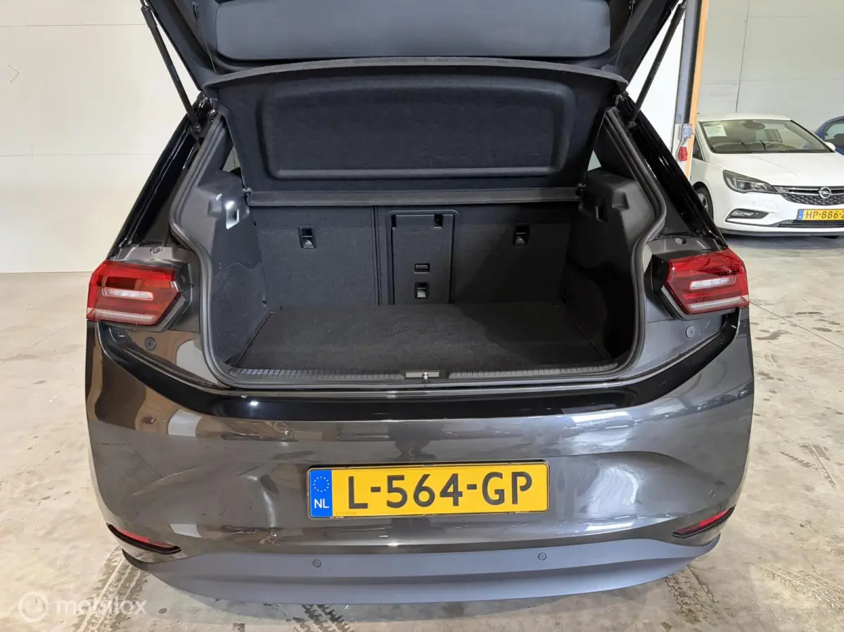 First Max 58 kWh SOH 94% Panoramadak 20inch
