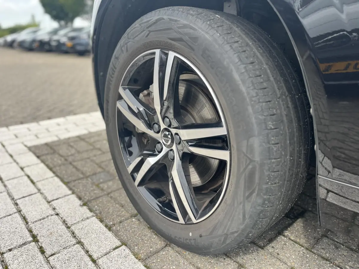 T6 Plug-in hybrid AWD R-Design | Black Pakket | Power Seats | Trekhaak | Panoramadak | Climate Pack |