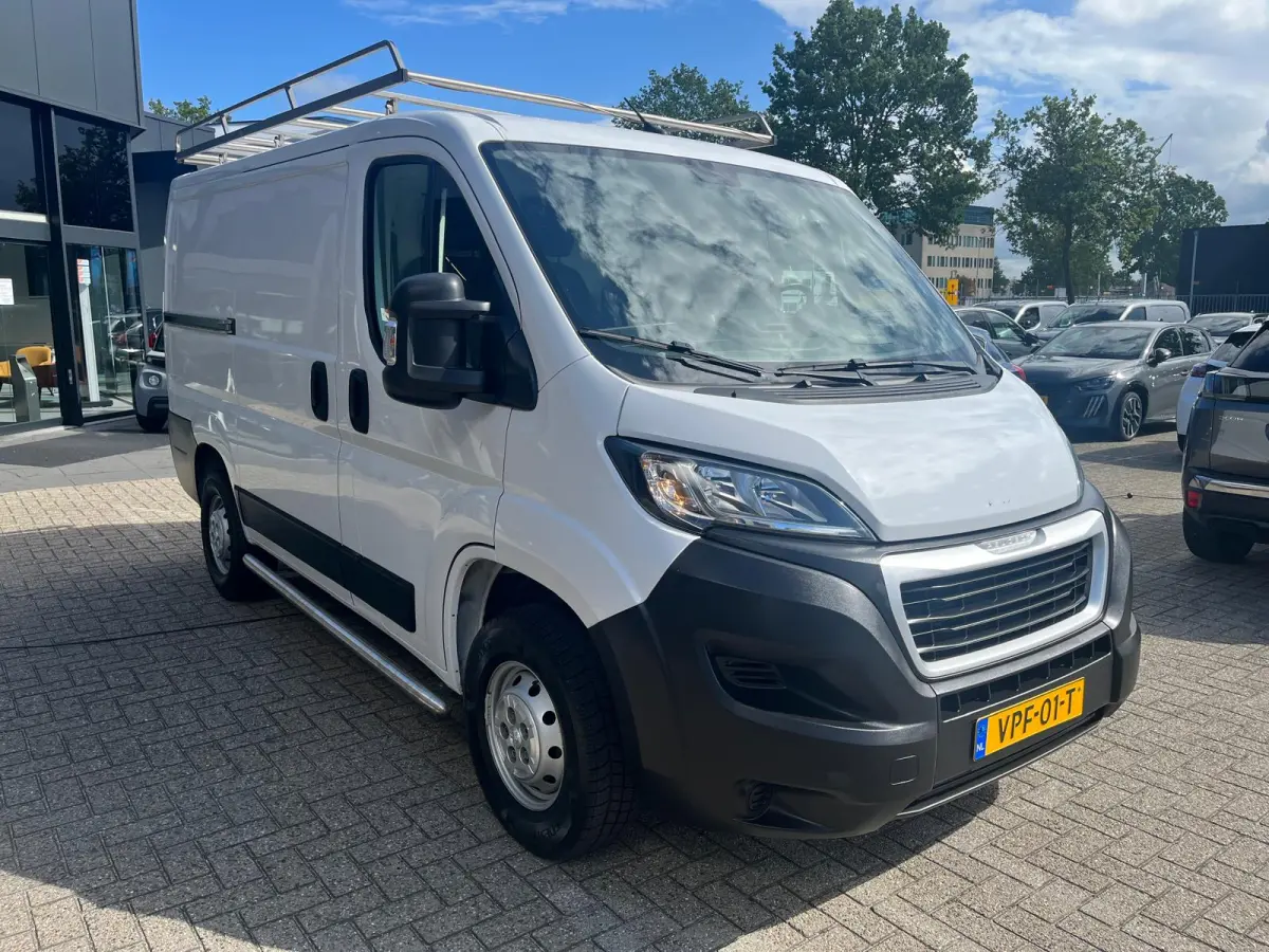 330 2.2 BlueHDi 120 L1H1 Premium | IMPERIAAL | TREKHAAK | | 2 zitplaatsen rechtsvoor | Airco | Alarm klasse 1(startblokkering)