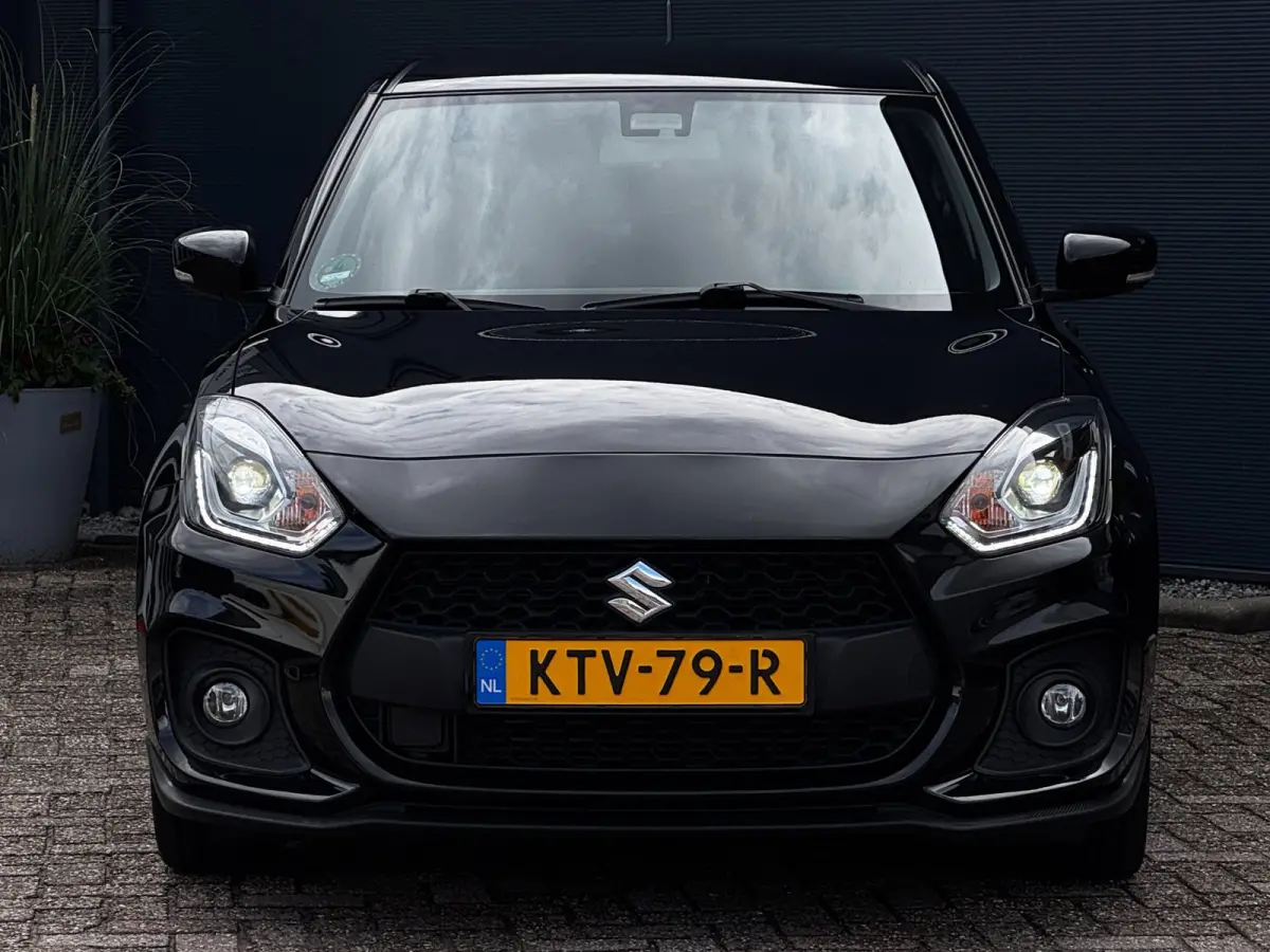 1.4 Sport Smart Hybrid | Camera | Stoelverwarming | Climate control | Navigatie