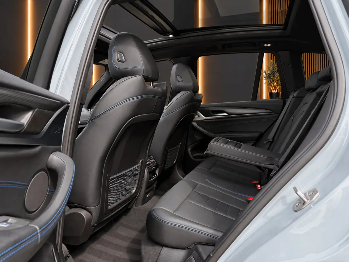 xDrive30e M-Sport Shadow Line | Pano | 360 | Laser Led | Vernasca Leder | Carplay / Android | Trekhaak | Stuurwielverwarming | Stoelverwarming | Keyless | Head-Up | Cruise | Digital Dash | S