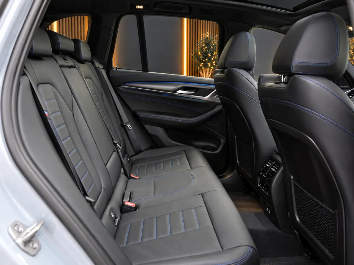xDrive30e M-Sport Shadow Line | Pano | 360 | Laser Led | Vernasca Leder | Carplay / Android | Trekhaak | Stuurwielverwarming | Stoelverwarming | Keyless | Head-Up | Cruise | Digital Dash | S