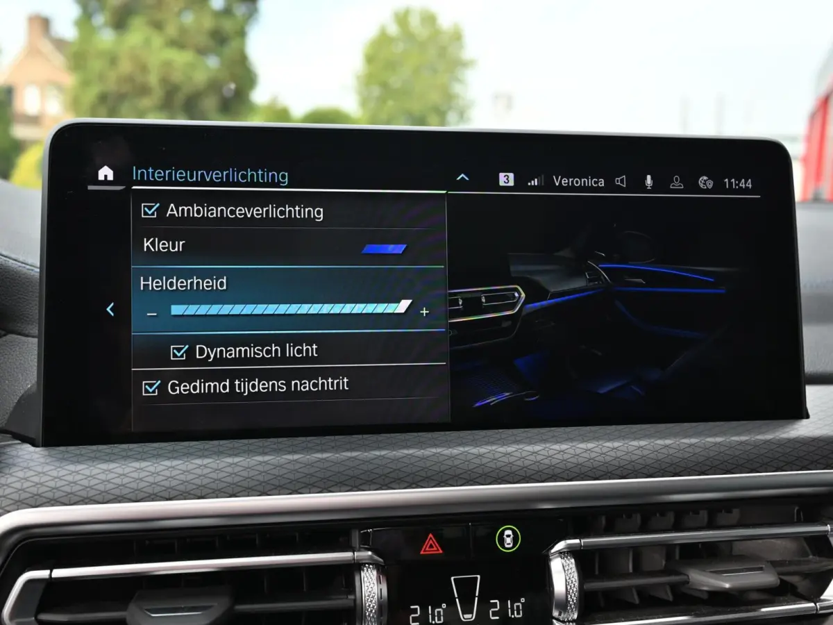 xDrive30e M-Sport Shadow Line | Pano | 360 | Laser Led | Vernasca Leder | Carplay / Android | Trekhaak | Stuurwielverwarming | Stoelverwarming | Keyless | Head-Up | Cruise | Digital Dash | S
