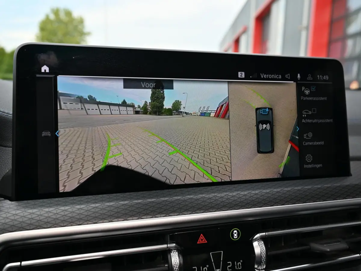 xDrive30e M-Sport Shadow Line | Pano | 360 | Laser Led | Vernasca Leder | Carplay / Android | Trekhaak | Stuurwielverwarming | Stoelverwarming | Keyless | Head-Up | Cruise | Digital Dash | S