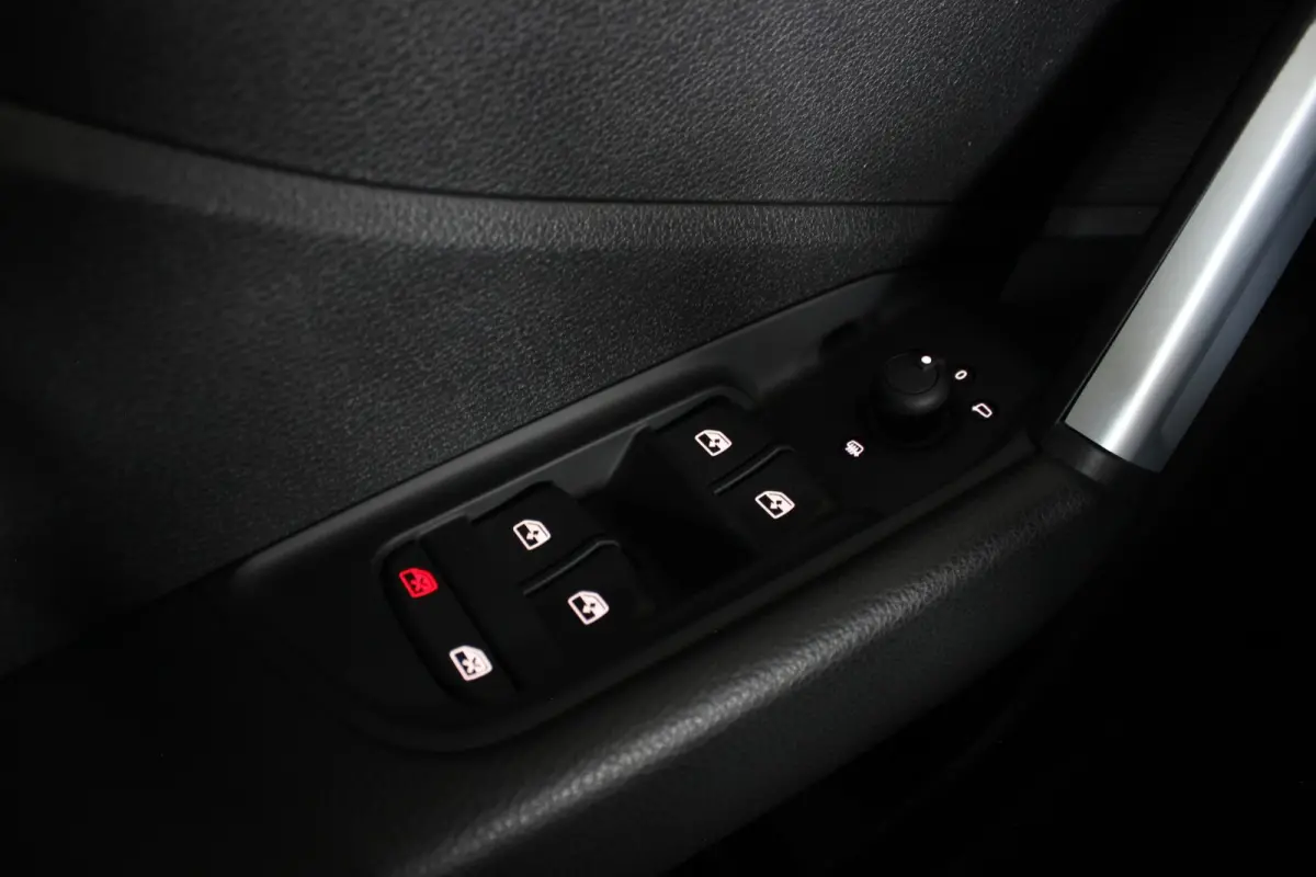 1.0 TFSI Sport Pro Line Trekhaak | Stoelverw. | LED | Sportstoelen | Navi | Cruise | Clima | 18" LMV | PDC