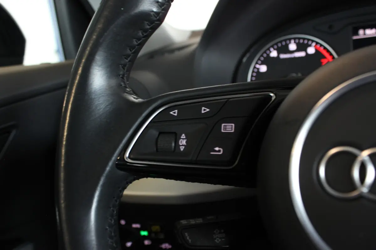 1.0 TFSI Sport Pro Line Trekhaak | Stoelverw. | LED | Sportstoelen | Navi | Cruise | Clima | 18" LMV | PDC