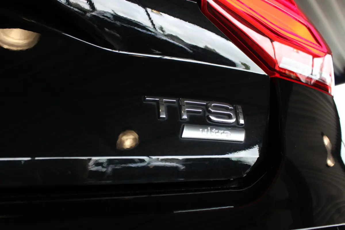 1.0 TFSI Sport Pro Line Trekhaak | Stoelverw. | LED | Sportstoelen | Navi | Cruise | Clima | 18" LMV | PDC