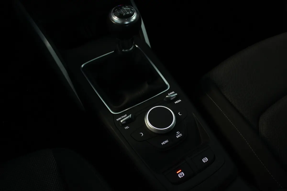 1.0 TFSI Sport Pro Line Trekhaak | Stoelverw. | LED | Sportstoelen | Navi | Cruise | Clima | 18" LMV | PDC