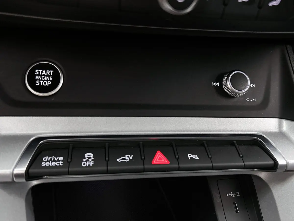 45 TFSI e S edition | Navigatie | Camera | Stoelverwarming | Cruise control | Trekhaak |