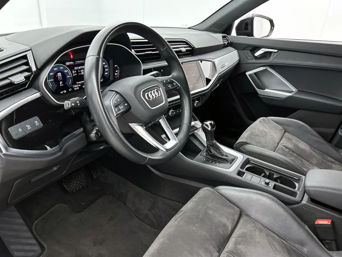 45 TFSI e S edition | Navigatie | Camera | Stoelverwarming | Cruise control | Trekhaak |