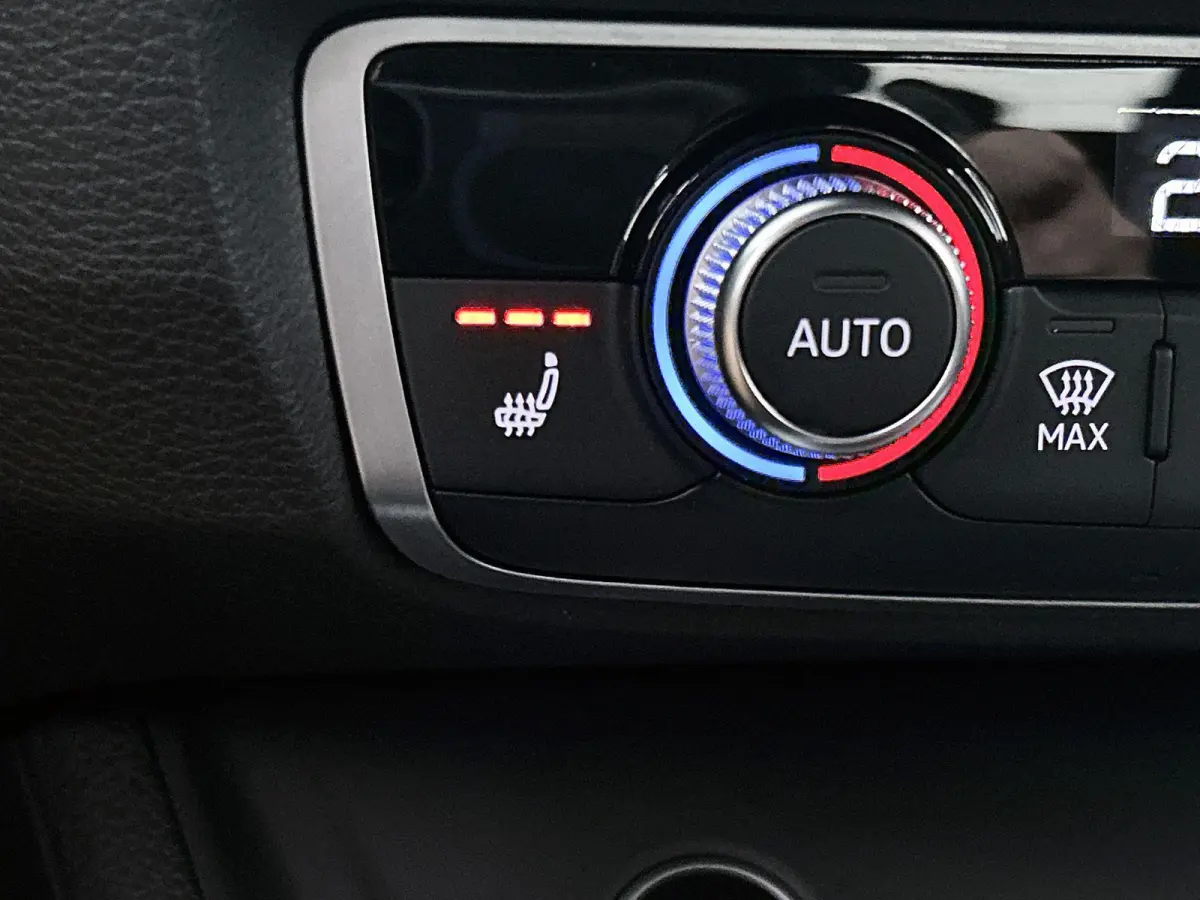 45 TFSI e S edition | Navigatie | Camera | Stoelverwarming | Cruise control | Trekhaak |