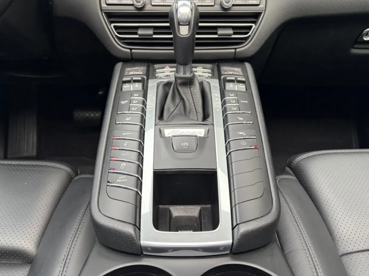 2.0T Facelift Pano 14V-stoel Luchtv. ACC Camera BOSE e.Trekhaak