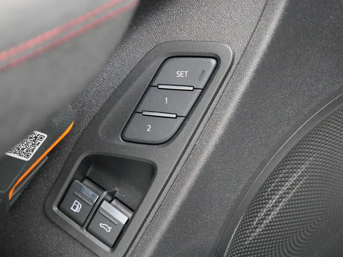 1.5 e-hybrid S edition 272 PK | S-line | Automaat | Panoramadak | SONOS Sound | Trekhaak | Head-up display | Lichtmetalen velgen |