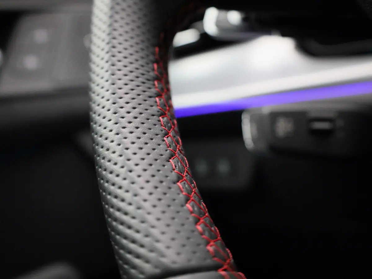1.5 e-hybrid S edition 272 PK | S-line | Automaat | Panoramadak | SONOS Sound | Trekhaak | Head-up display | Lichtmetalen velgen |