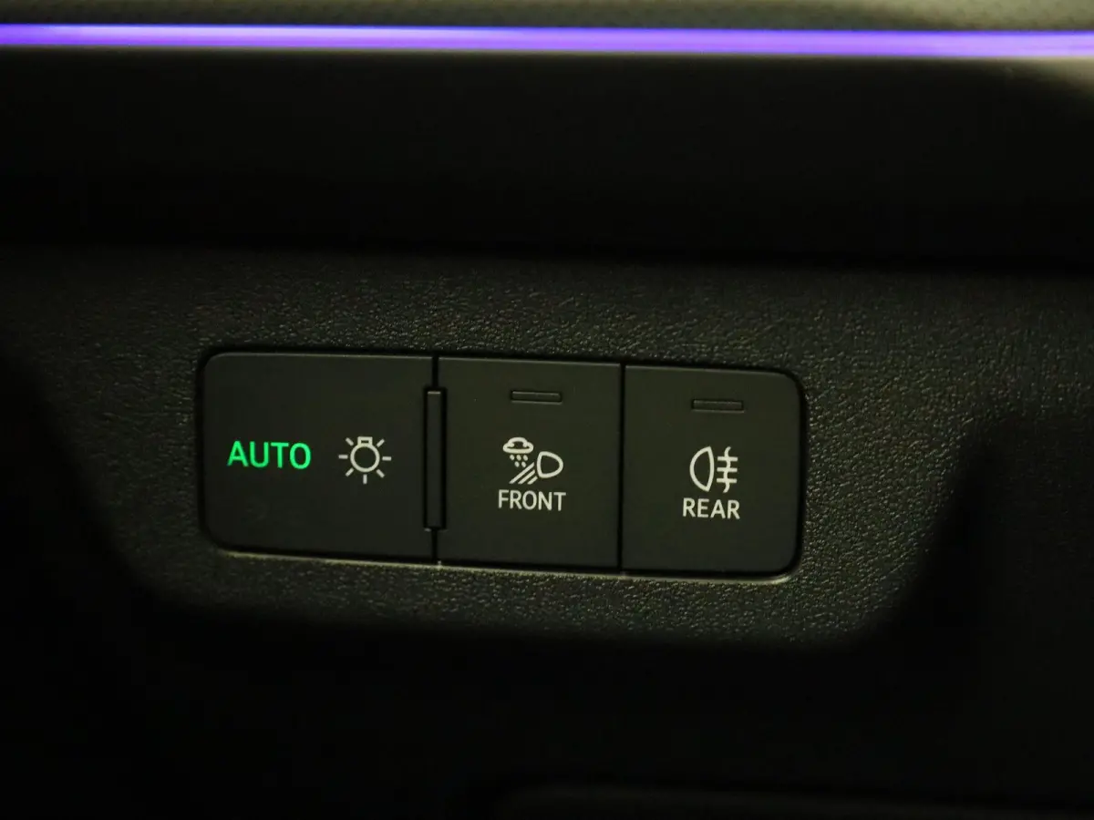1.5 e-hybrid S edition 272 PK | S-line | Automaat | Panoramadak | SONOS Sound | Trekhaak | Head-up display | Lichtmetalen velgen |
