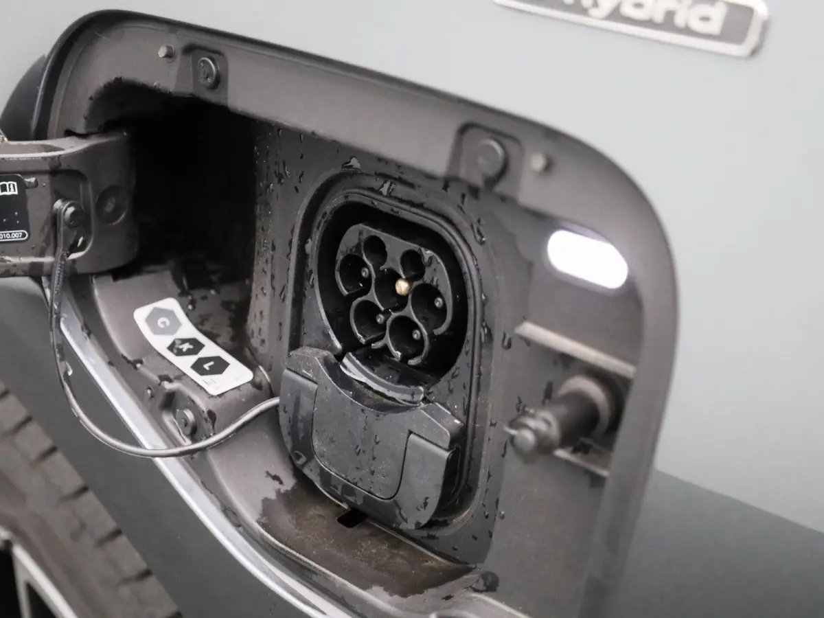 1.5 e-hybrid S edition 272 PK | S-line | Automaat | Panoramadak | SONOS Sound | Trekhaak | Head-up display | Lichtmetalen velgen |
